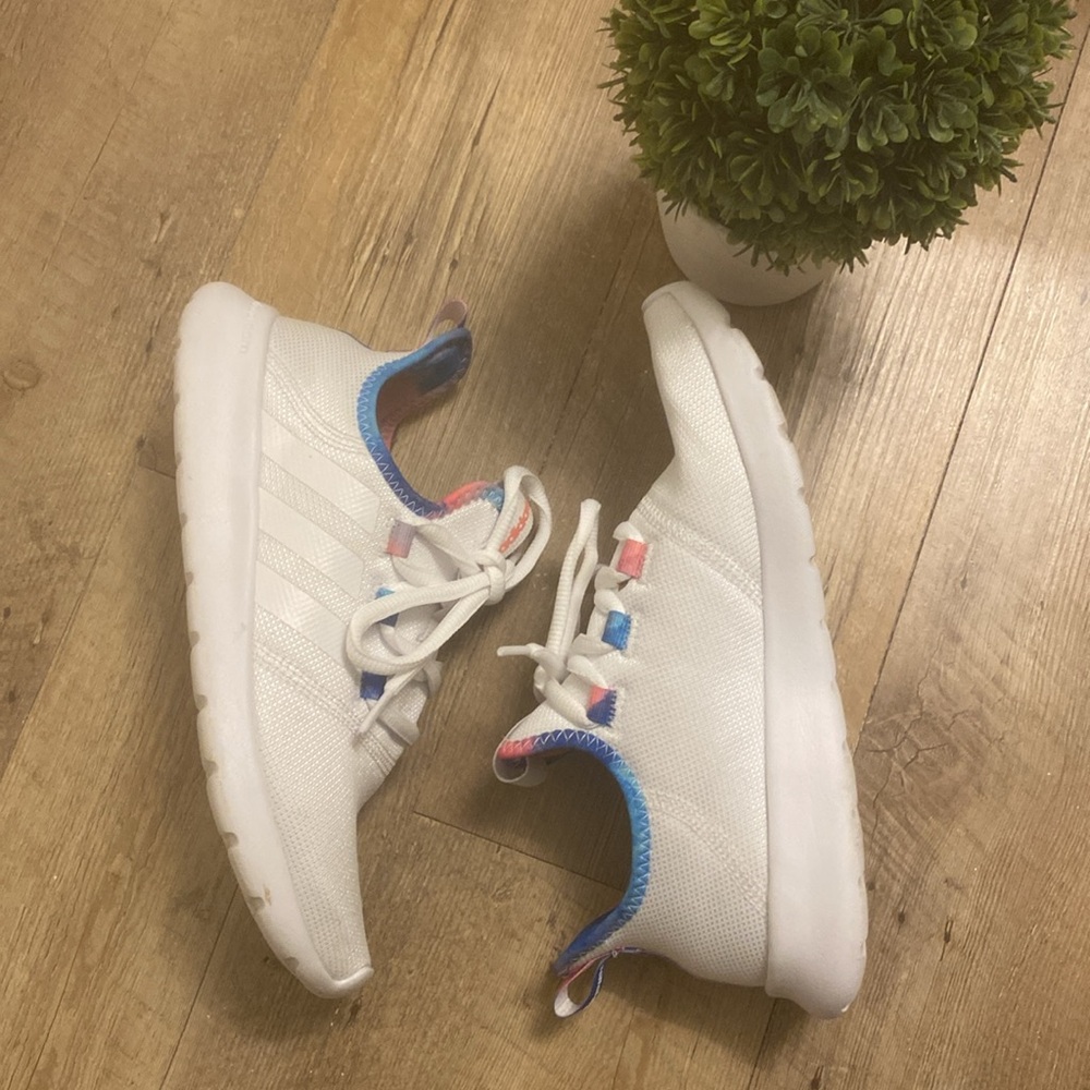 Ladies Adidas size 7 - Picture 2 of 8